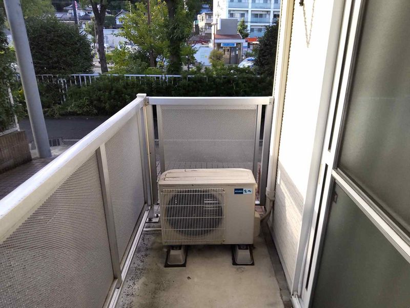 レオパレスカーネリアン片倉 バルコニー