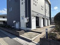 LEONEXT Ren Entrance