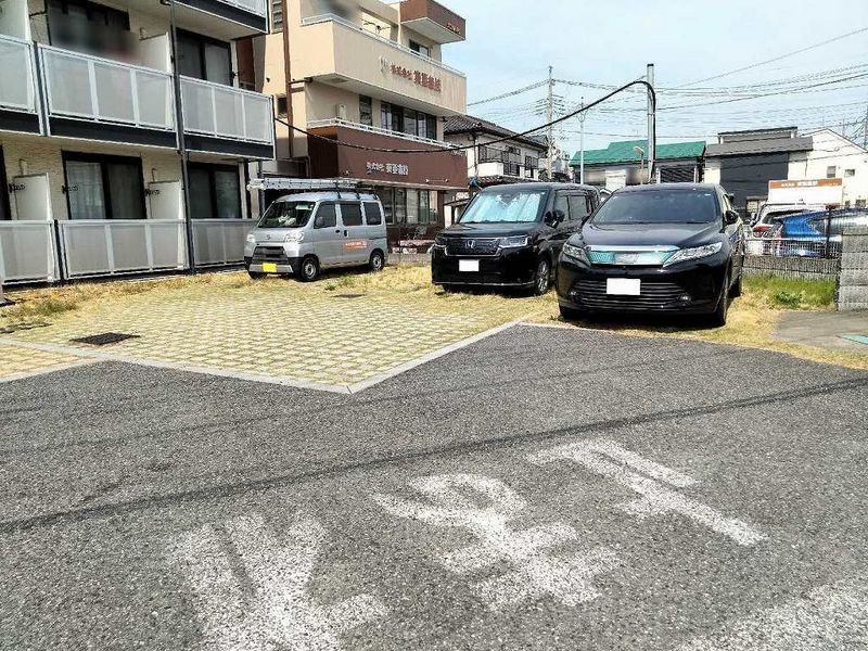 レオパレスＫウッズⅡ 駐車場