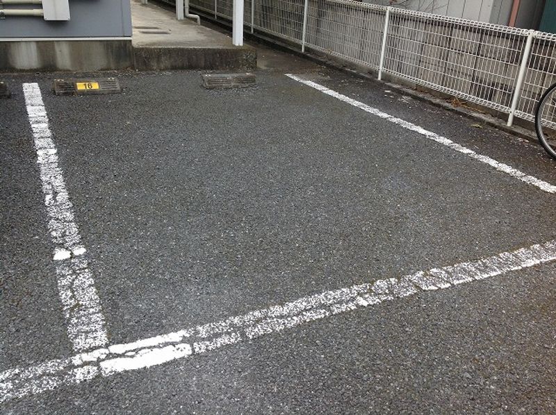 レオパレスエンゼル 駐車場