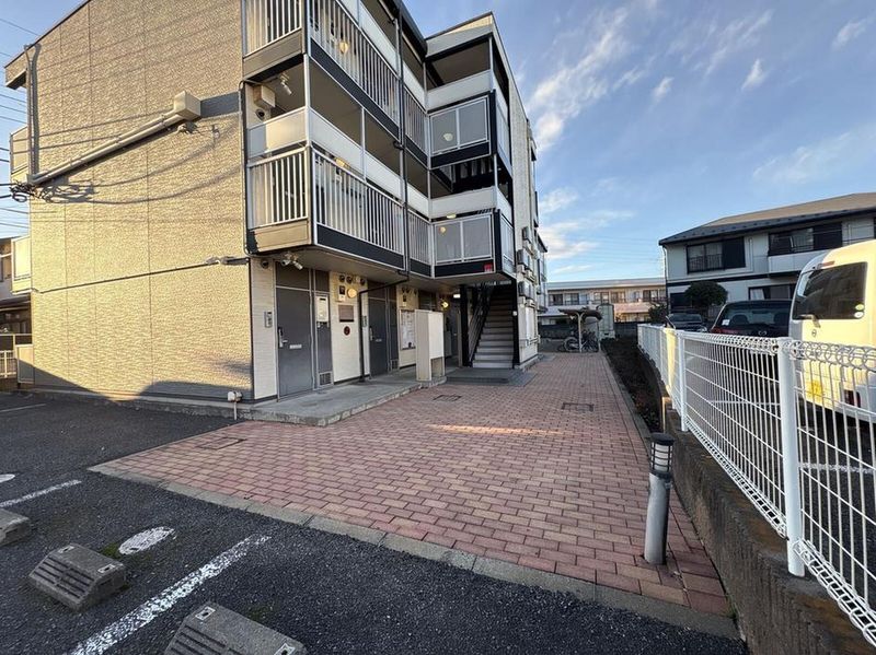 leopalace Thankful Court Entrance