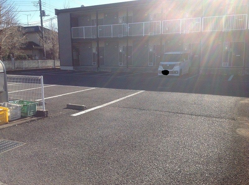 レオパレスカーム 駐車場