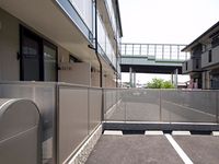 レオパレス深草 駐車場