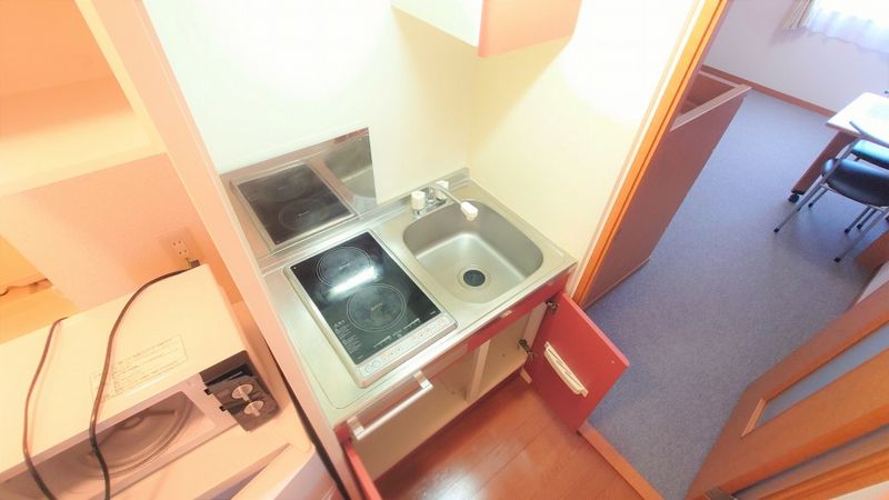 レオパレスラ・ティーダ キッチン