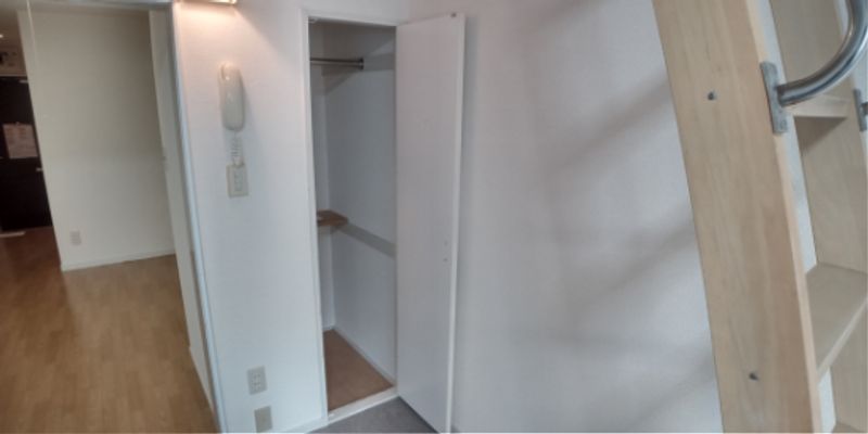 レオパレス本城東四番館 収納