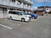 レオパレス太田参番館 駐車場