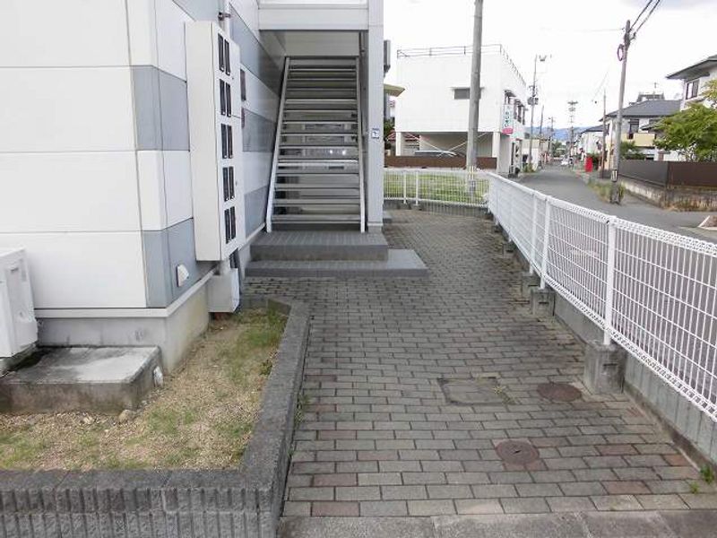 レオパレス保原 エントランス