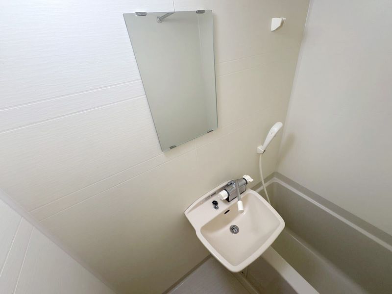 leopalace Grandeur Bồn rửa mặt