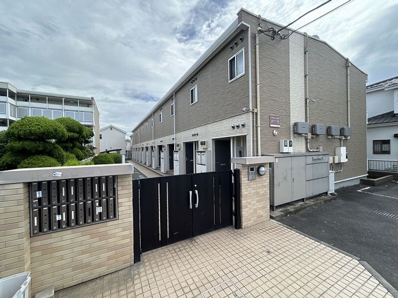 レオパレスリバーサイド西水元 外観