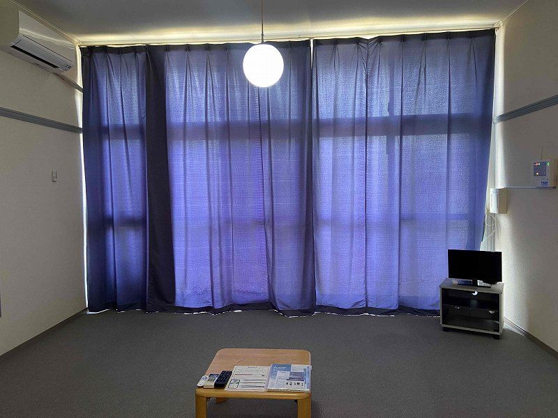 レオパレス杉本 居間