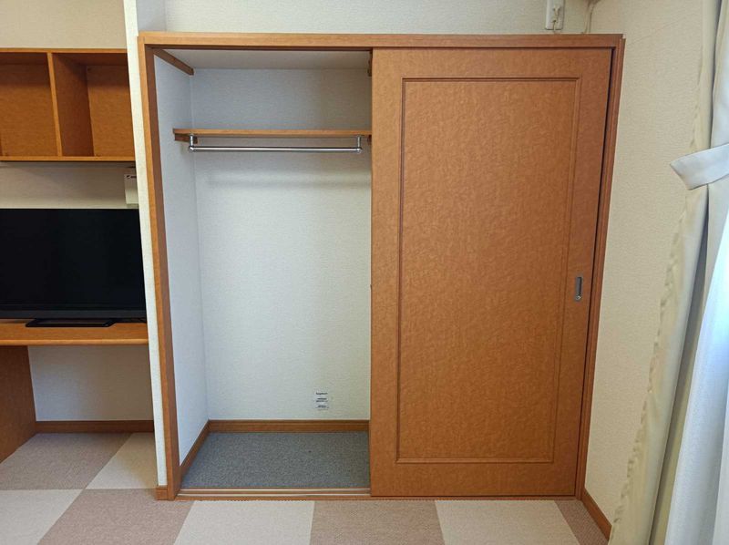 レオパレスＫＡＺＵ 収納