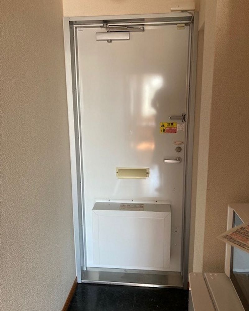 レオパレス福寿 玄関