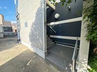 レオネクストクレディ エントランス