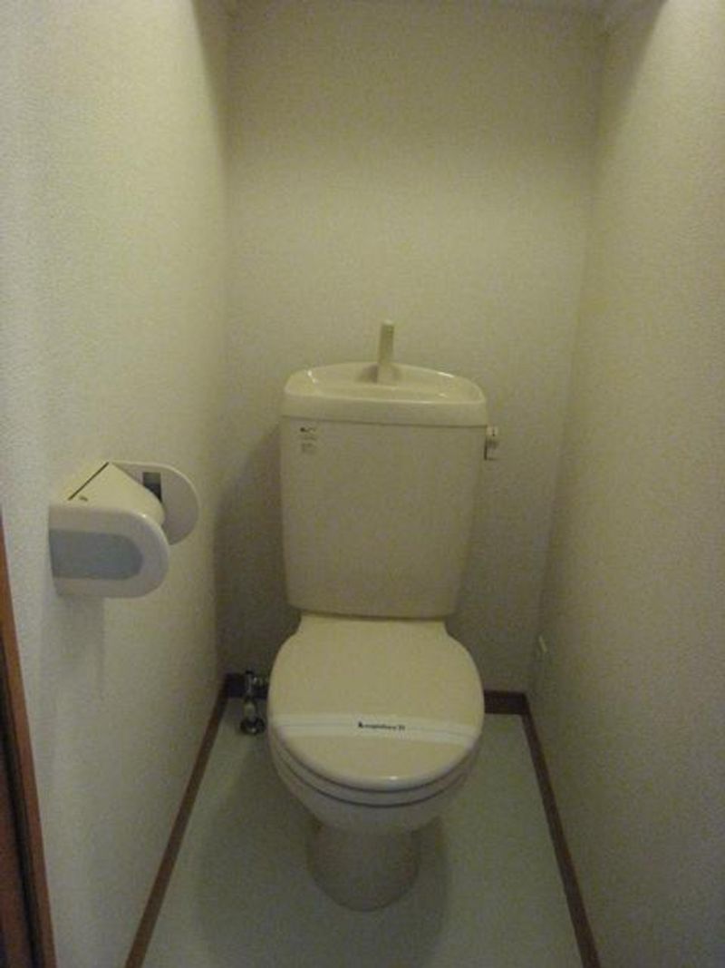 leopalace CIN Toilet