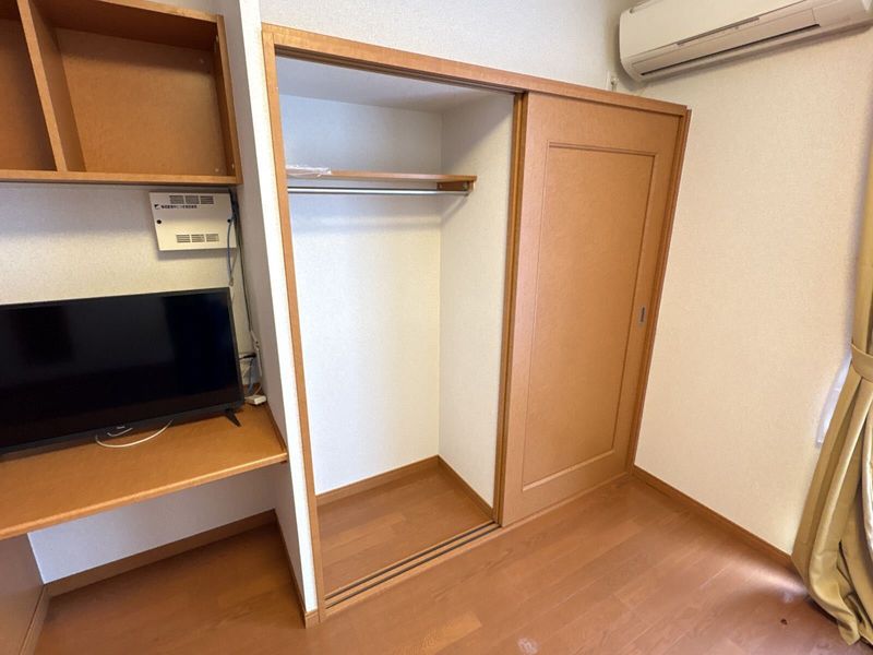 レオパレス通５丁目 収納