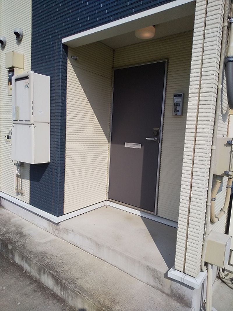 LEONEXT Belle House Entrance