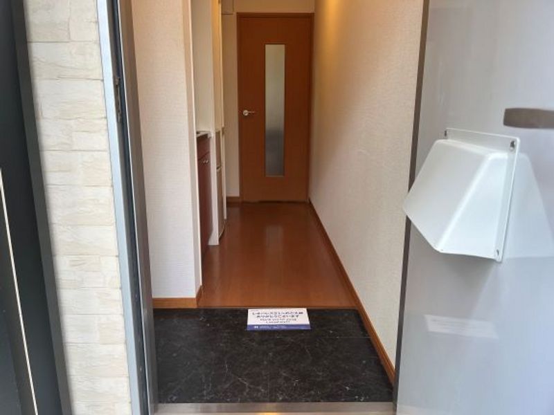レオパレス高羽 玄関
