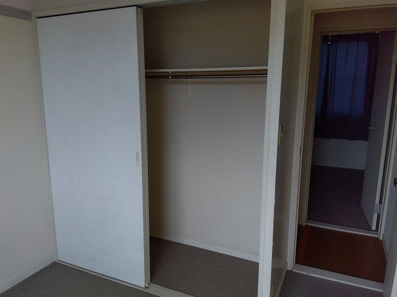レオパレスフローラＫ 収納