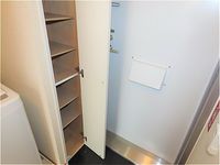 レオパレス信濃 玄関