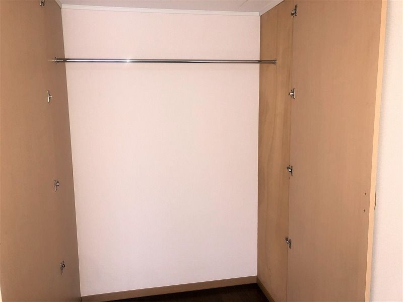 レオパレス中井町２ 収納