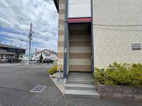 レオパレスル　ヴァン エントランス