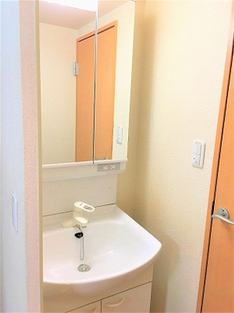 leopalace Mukoyama II Washroom