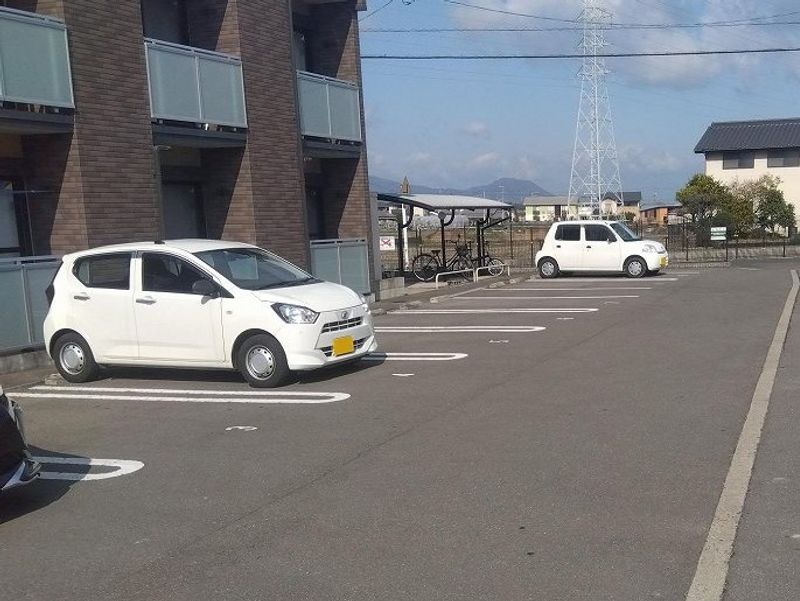 レオネクストＡ＆Ｍ 駐車場