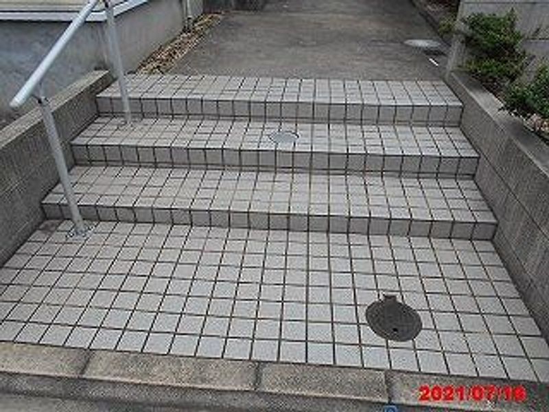 レオネクスト鈴 エントランス