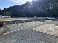 レオパレスつくい 駐車場