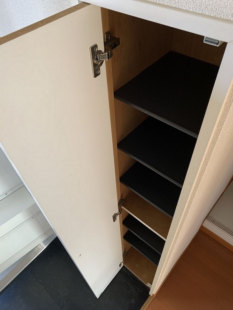 レオパレスＫ 玄関