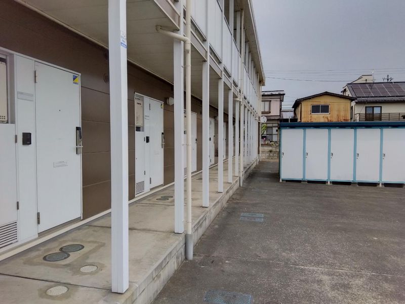 レオパレス３９°Ｎ 玄関