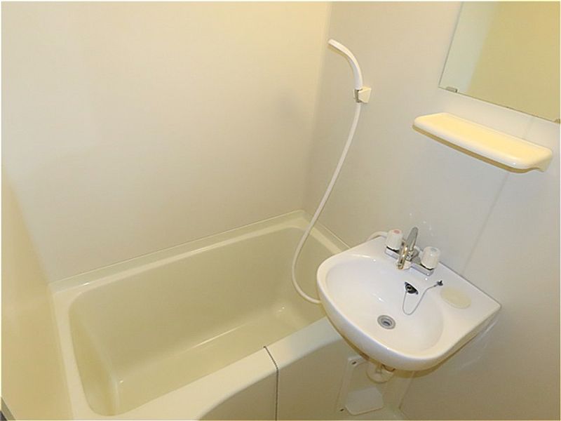 レオパレスエスポワールシャトー 風呂