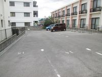 レオパレス我那覇ヒルズ 駐車場