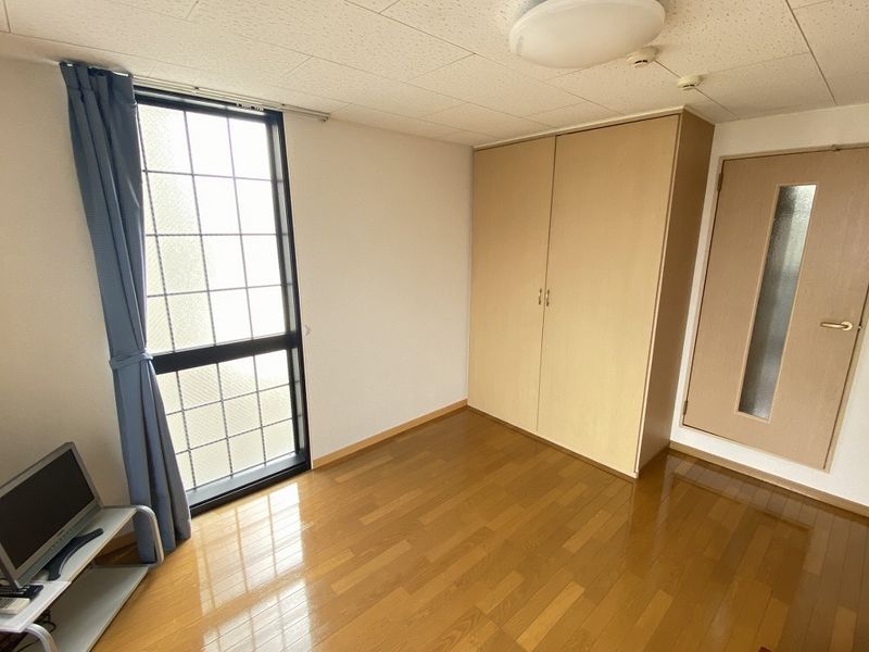レオパレス国府台 居間