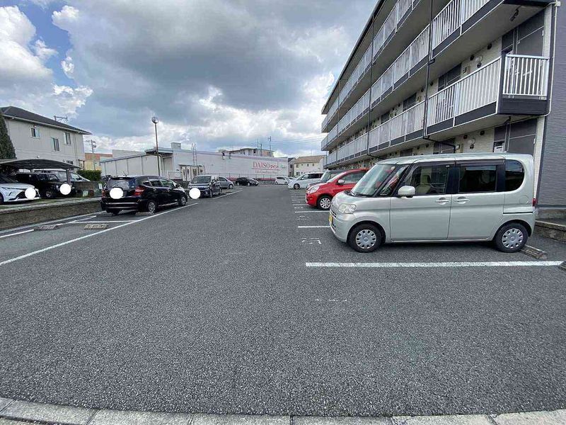 レオパレス菊陽Ⅱ 駐車場