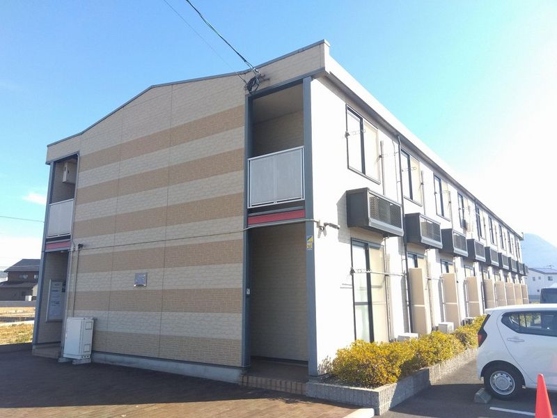レオパレスフリューゲル 外観