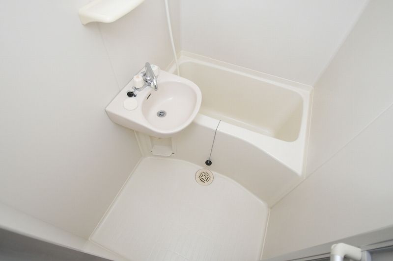 レオパレスフローラル橋本 風呂