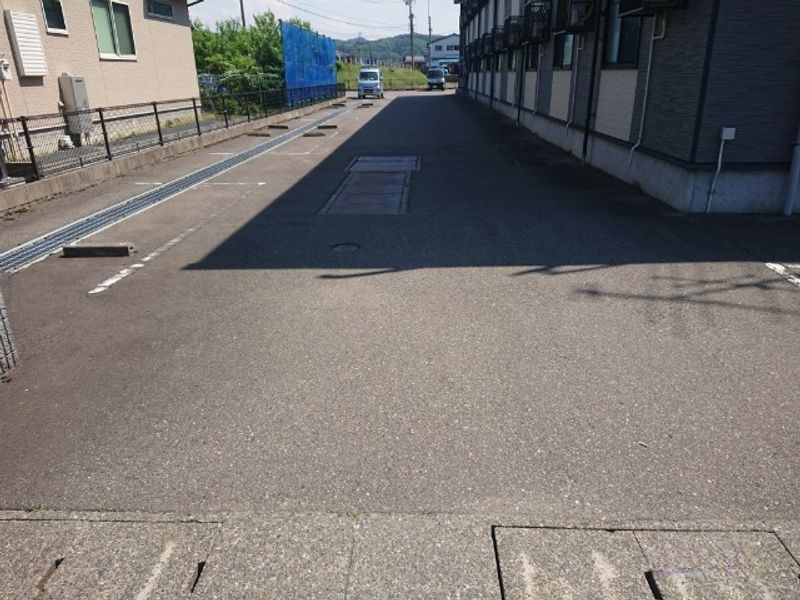 レオパレス前田Ⅱ 駐車場