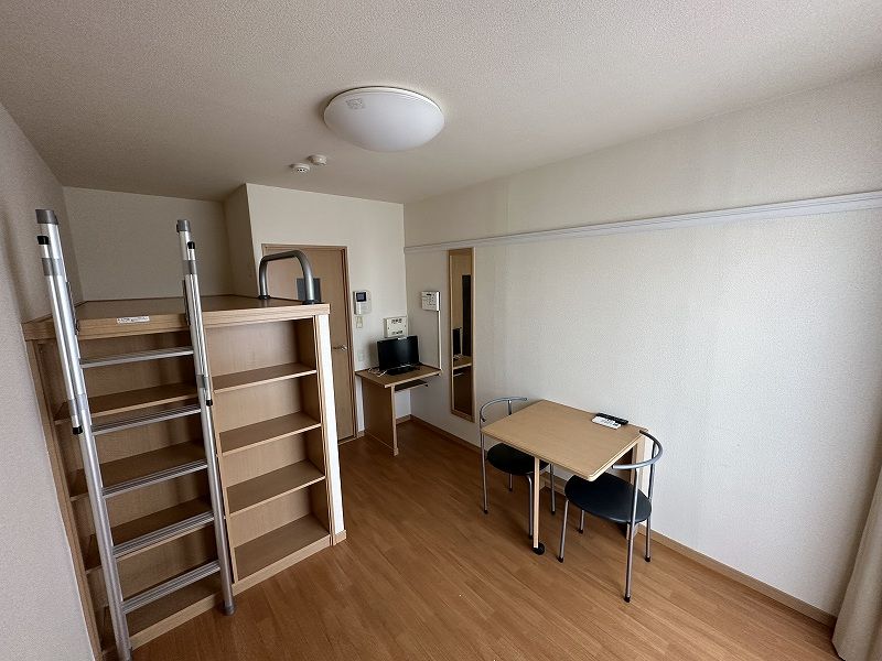 レオパレスプリメロ 寝室