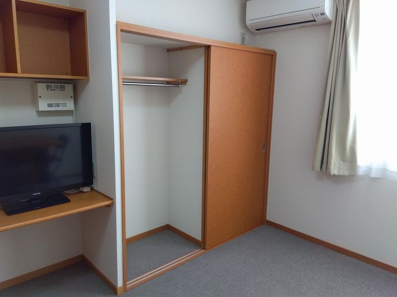 レオパレスＭａｐｌｅⅤ 収納