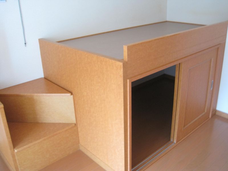 レオパレス稲荷 居間