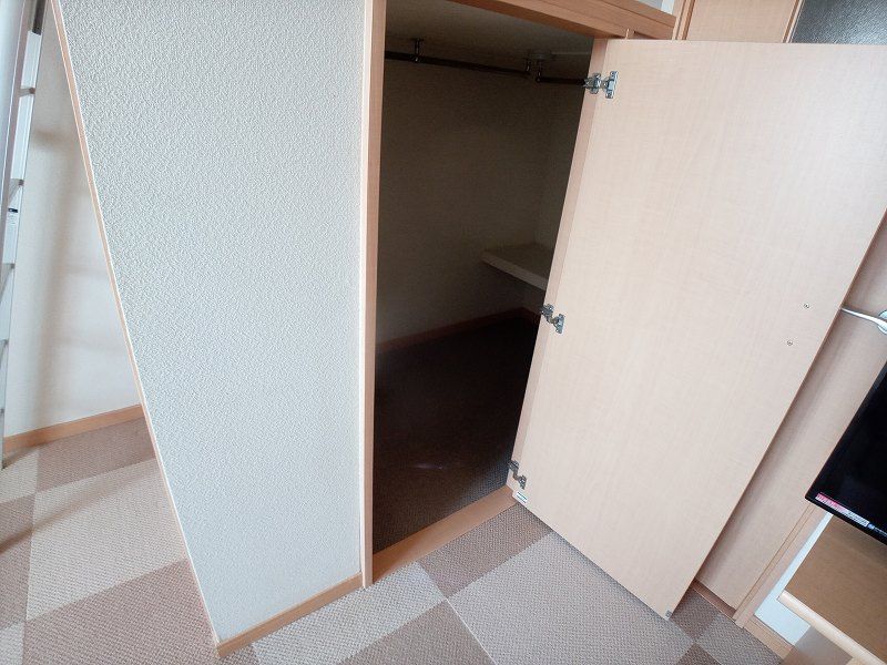 レオパレスＮＯＭＡ 収納
