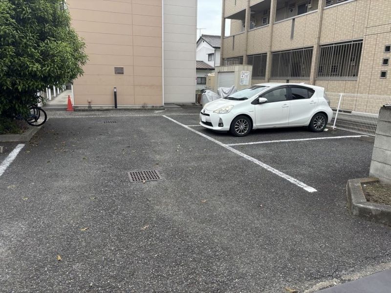 レオパレスヴィチーノ・Ｓ 駐車場