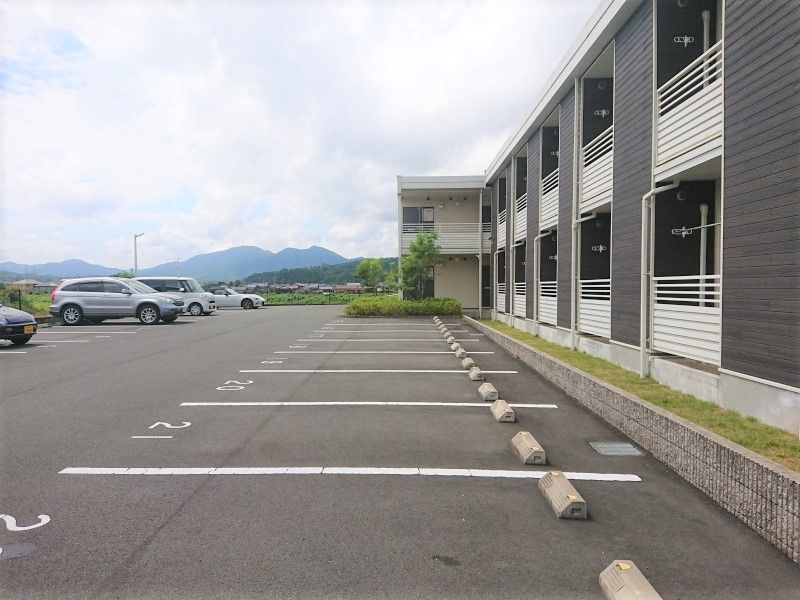 レオネクストＴａＫａⅡ 駐車場