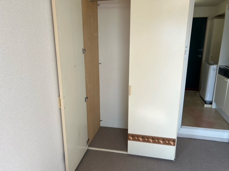 レオパレスカウベルⅠ 収納