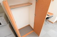 レオパレスＦｌａｔ新栄 収納