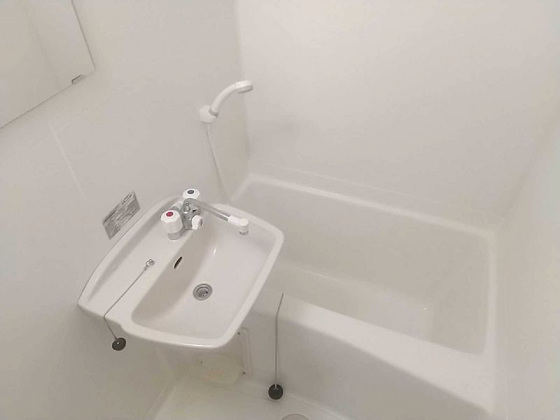 レオパレスわかば 風呂