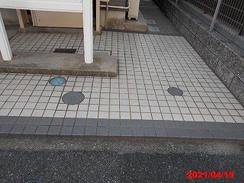 レオパレスアヴェニール枇杷島 エントランス