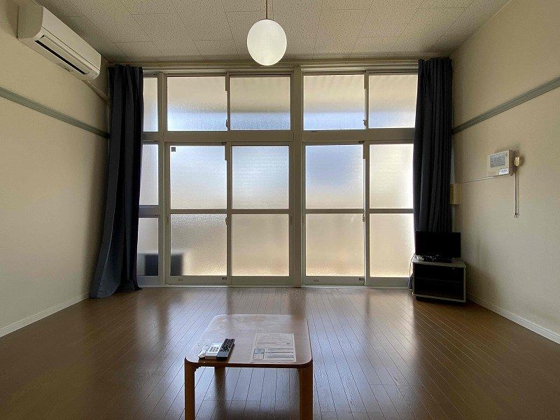 レオパレス丸山 居間