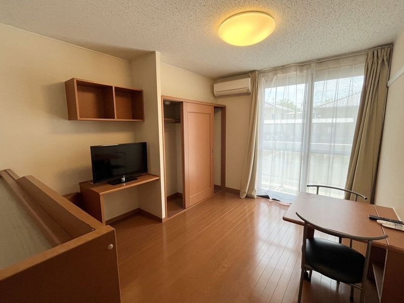 レオパレスセカンド 居間